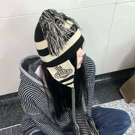 真一漫画西太后土星帽子女流苏显脸小护耳针织毛线雷锋帽秋冬保暖