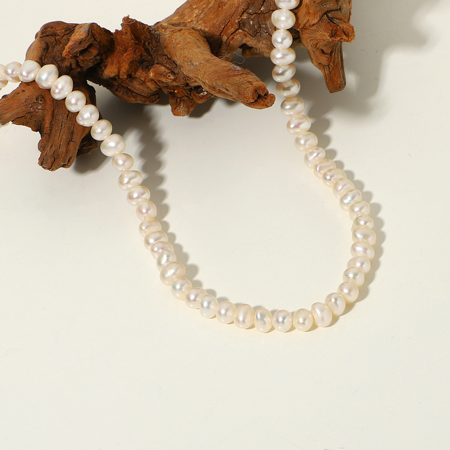 Grossiste Bijoux Baroque Perle Cuivre Plaqué Or Collier Nihaojewelry display picture 8