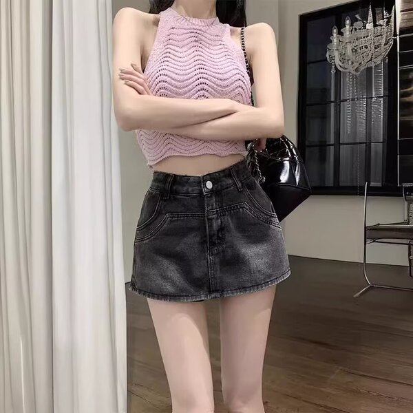 Black colored summer retro denim skirt