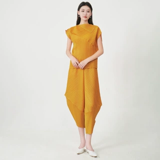 三宅专柜时尚套装女装高级感不规则T恤上衣哈伦裤百搭休闲两件套
