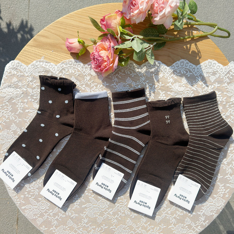 Socks Party Women's Autumn and Winter Korean Style Combed Cotton Women's Mid-Tube Sports Socks Letter Cartoon Black and White Gray College Women's Socks