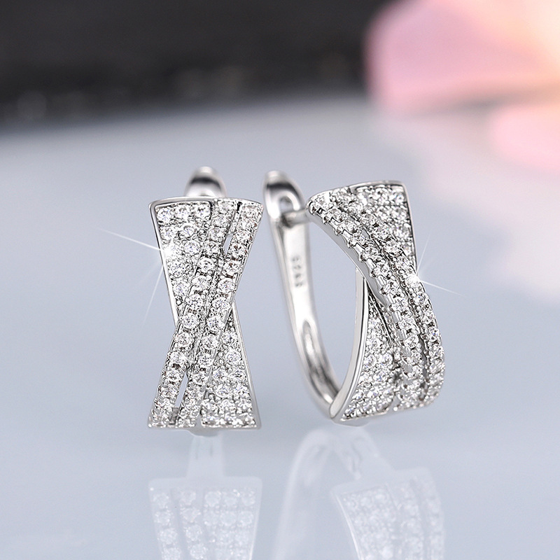 Créoles élégantes avec zircon design unique et tendance_voghion.com