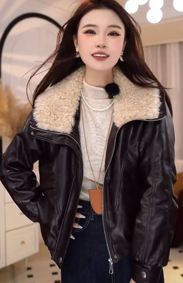 Áo khoác da PU dáng ngắn cổ áo lông, lót nỉ giữ ấm — màu cà phê, đen chi tiết 2