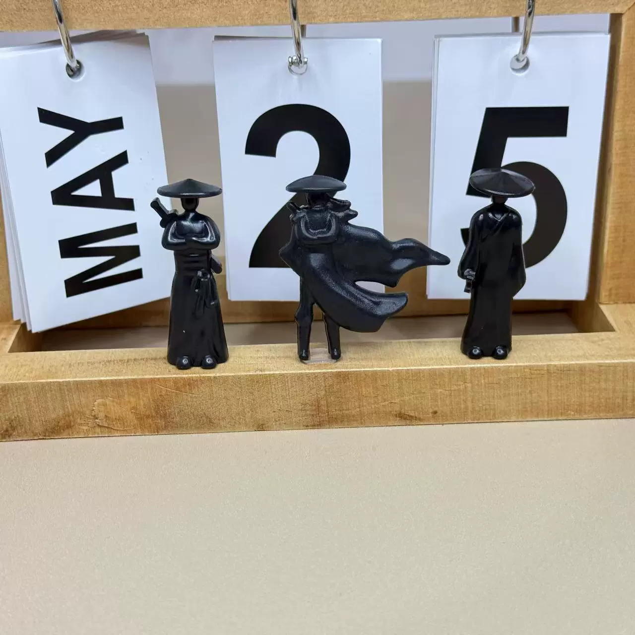 Новый мягкий автомобиль рыцарский автомобиль на окнах