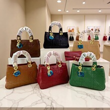 �羳�p�����������Ů���ٸ�y����������r�аٴ�Ůʿб���