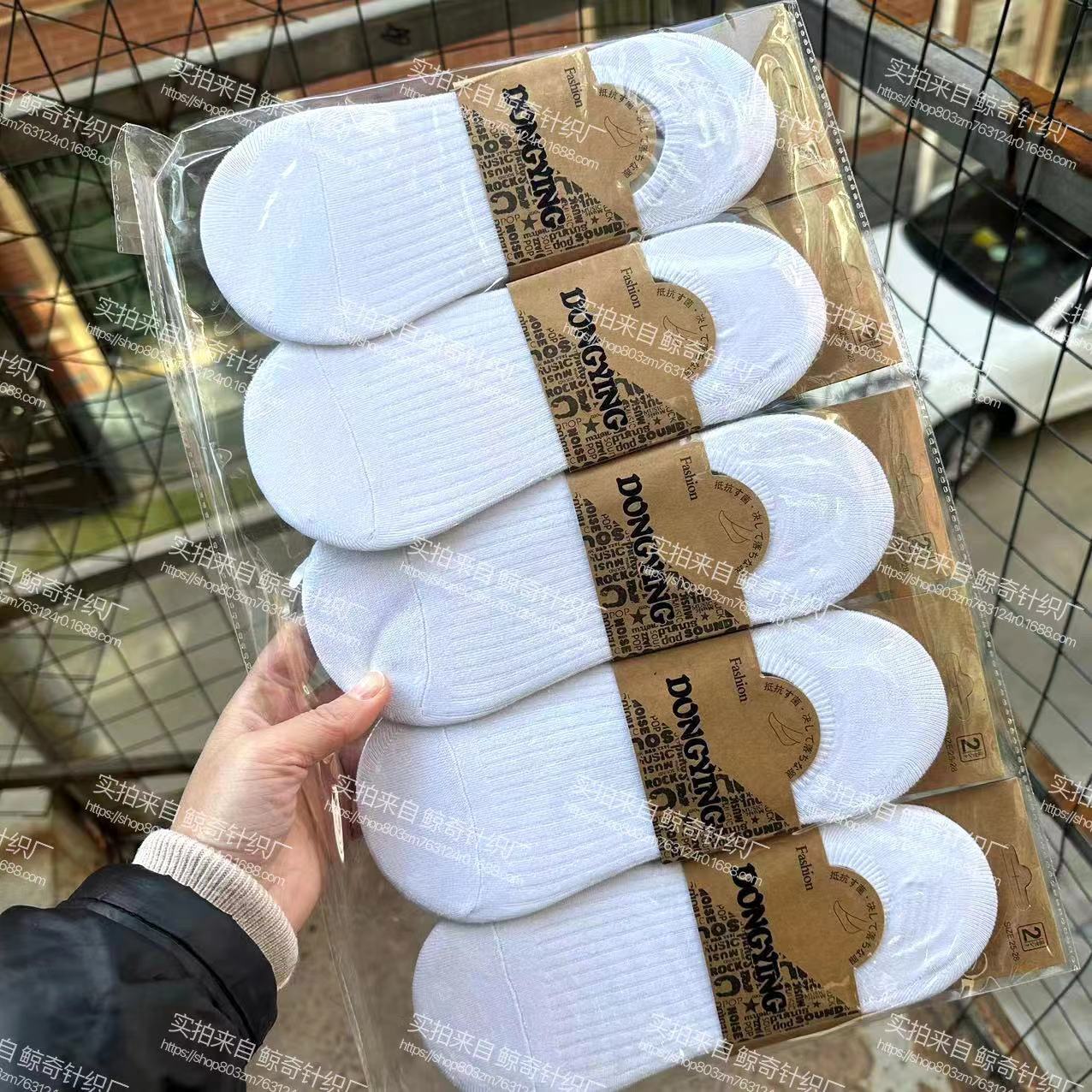 Calcetines de barco de estilo delgado de verano al por mayor Calcetines de boca baja para mujer Calcetines de mujer de color caramelo de primavera y verano Calcetines invisibles de algodón