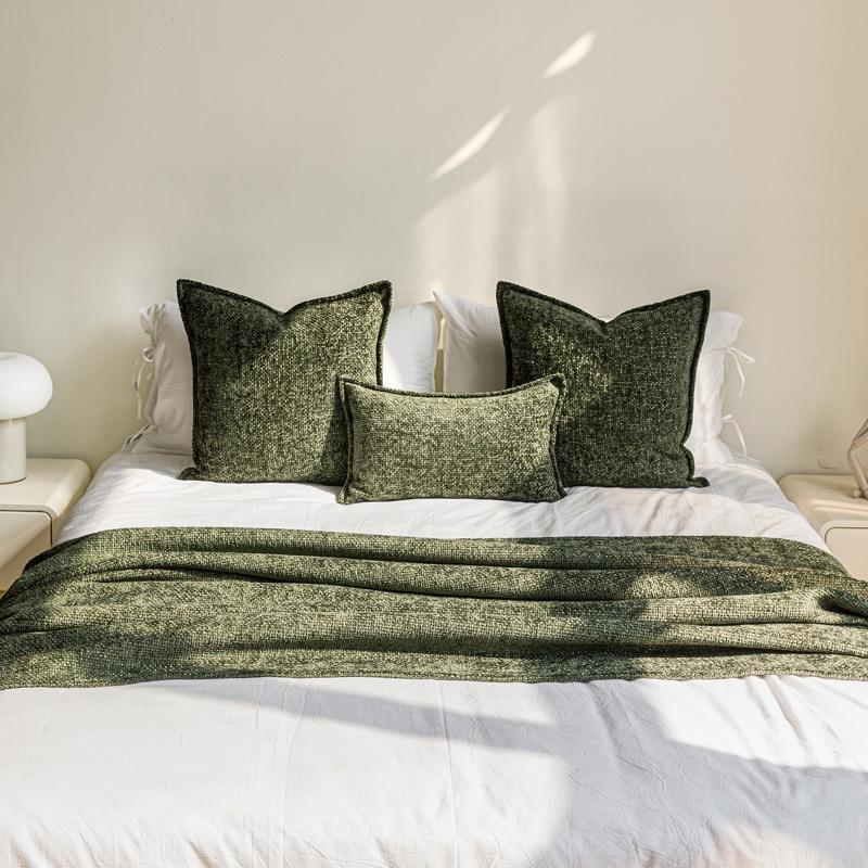 Retro Green Textured Bed Runner, Simple Mid-Century Style, Suitable for Guesthouses and Hotels, Bed End Blanket, Headboard Cushion, Throw Pillow