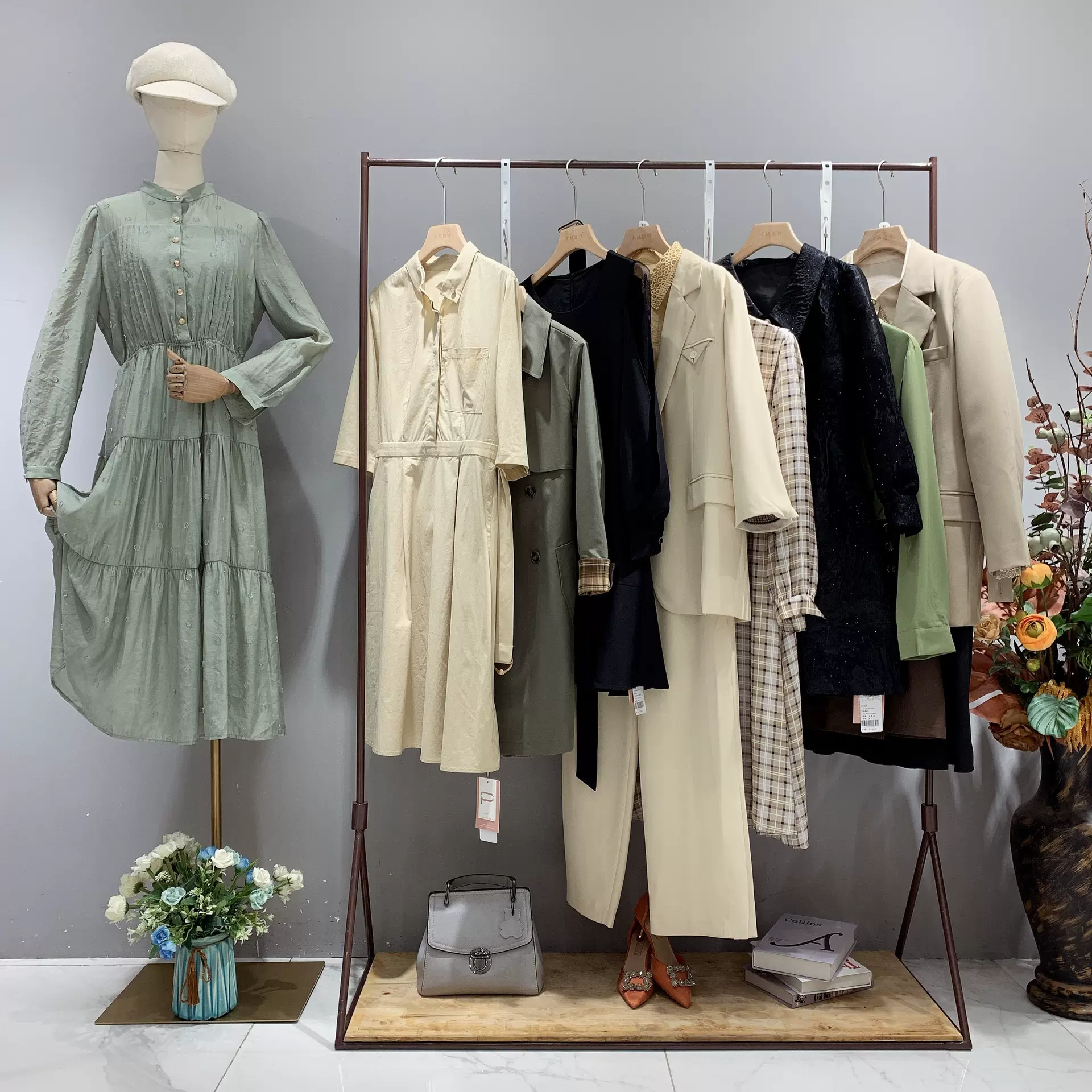 宠爱品牌折扣女装尾单清货衣服撤柜清仓一手货源淘宝直播货源批发