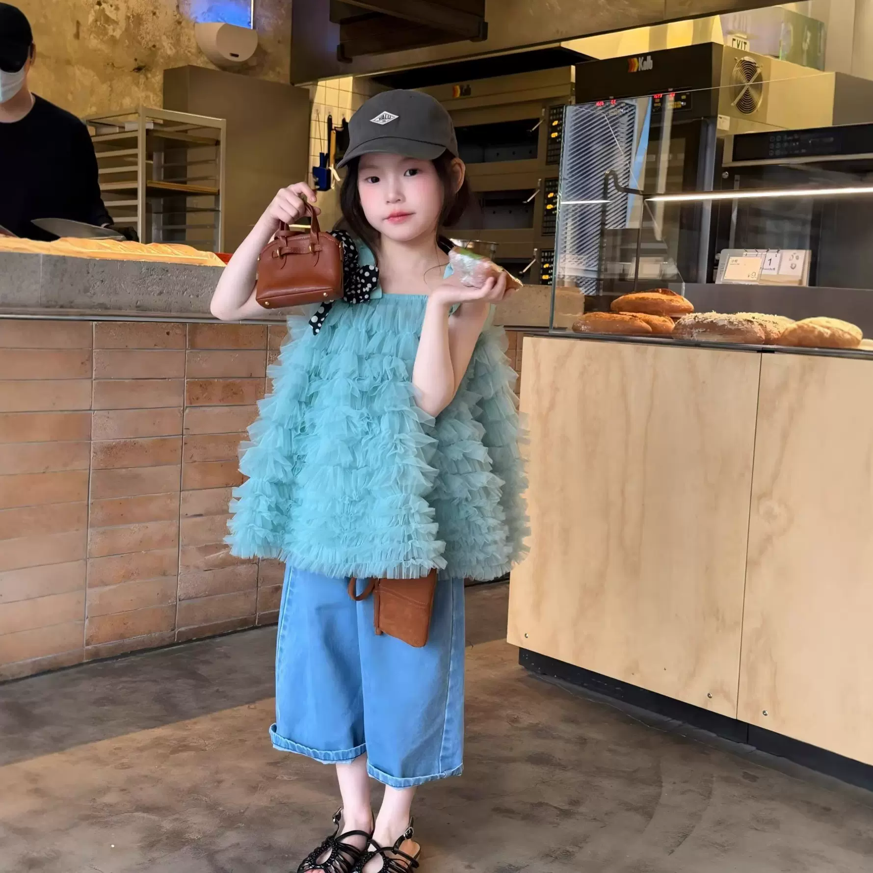 韩国童装女童套装春夏款2026女童蓬蓬吊带纱裙+直筒牛仔裤童套装