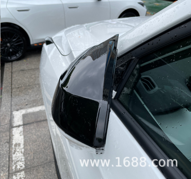 Suitable for Changan Oushang Z6/U-NIZ horn-shaped rearview mirror housing with carbon fiber pattern, painted black exterior modification sticker