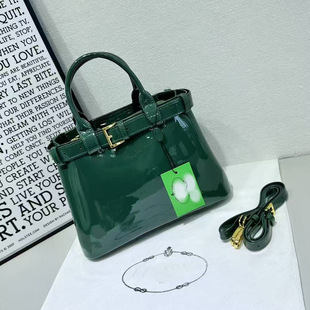 �羳����Ů2025�¿���Ƥ�ڴ�������Ʒ�ߙn�r��ᘿ���μ�б���