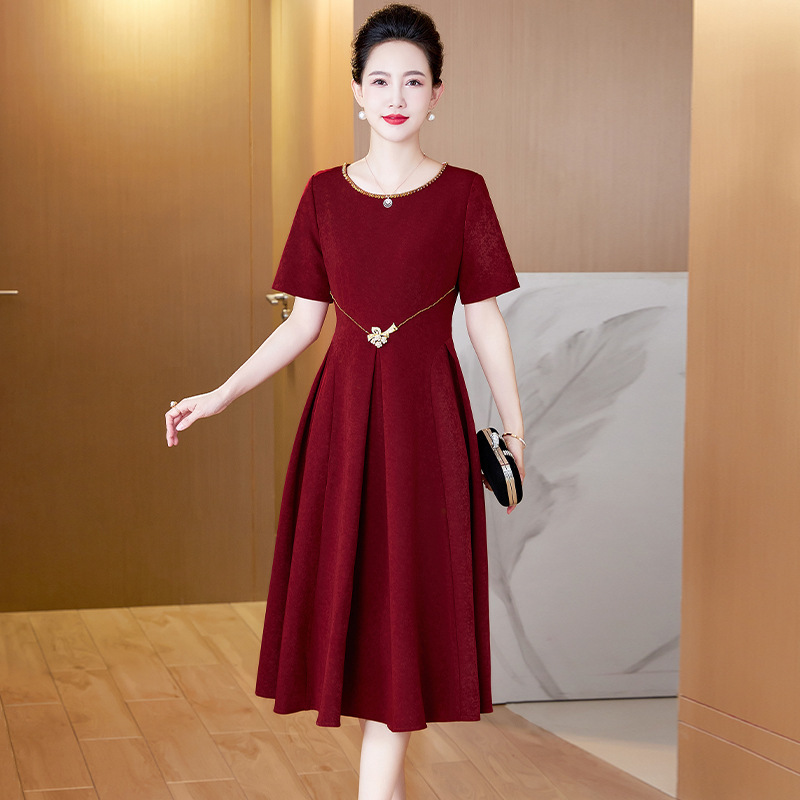 Autumn Slim-Fit Tummy-Concealing Two-Piece Set for Middle-Aged and Elderly Women, Wedding Attire for the Bride's Mother, Elegant and Youthful Dress Set Autumn Slim-Fit Tummy-Concealing Two-Piece Set for Middle-Aged and Elderly Women, Wedding Attire for the Bride's Mother, Elegant and Youthful Dress Set