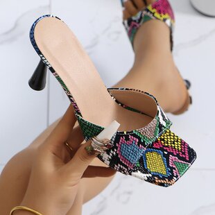 2024 new summer foreign trade square thin heel sandals one-word slippers outside slippers Europe and the United States large size sandals 36-43
