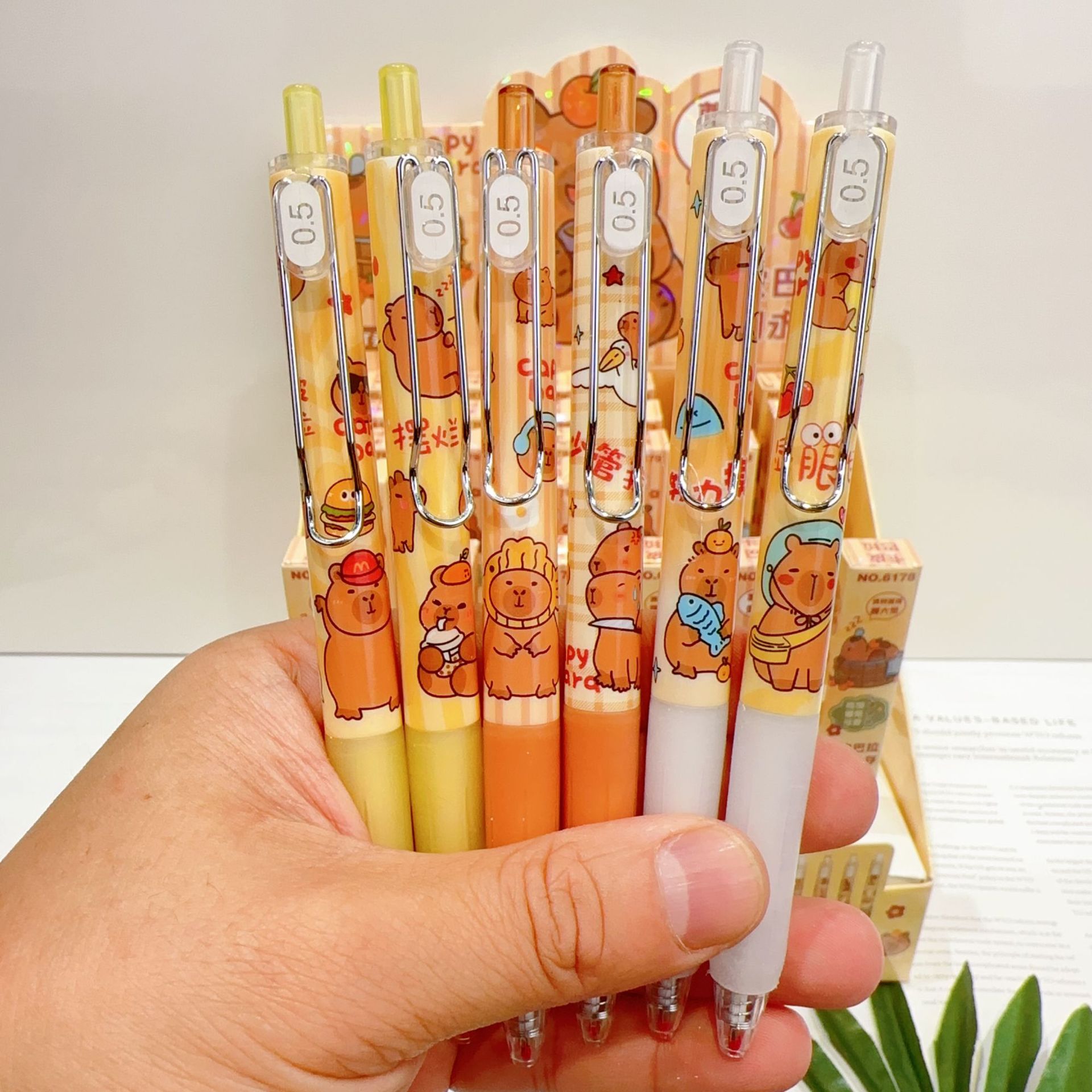 Capabala capybara pluma de gel de dibujos animados caja ciega pluma lindo estudiante papelería firma pluma ESTILO DE PRENSA