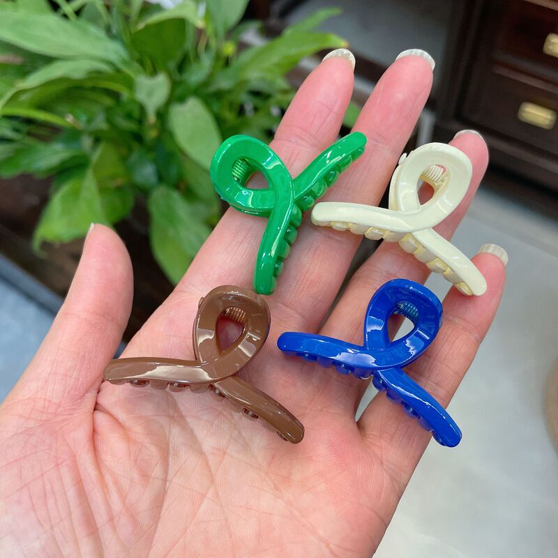 Internet celebrity new style solid color mini genre clip Morandi color Korean cute girl shark clip boutique hair accessories