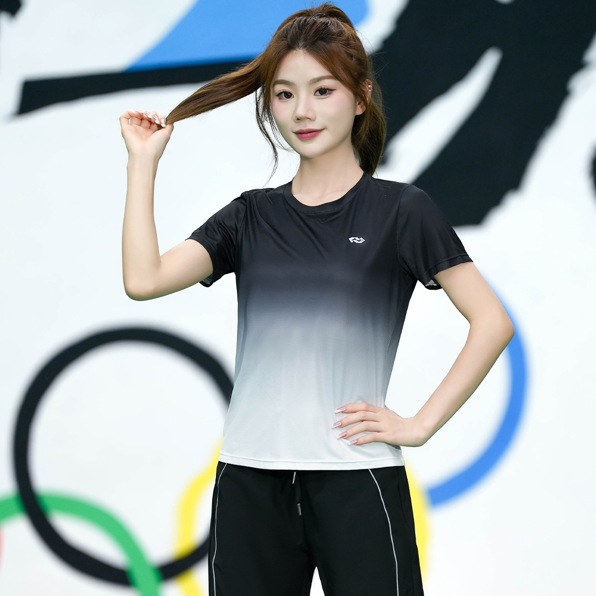 블랙 잉크 그레이 반소매