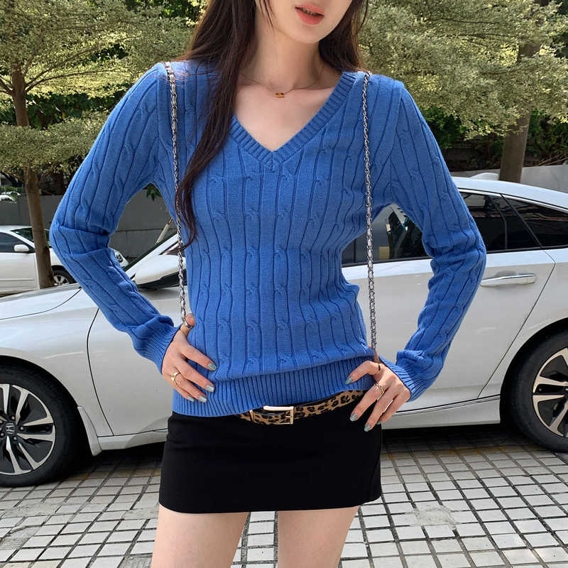 Korean Style Beautiful Blue Twist V Neck Long-Sleeved Knitwear for Women Autum 2025 New Inner Layering Single Top
