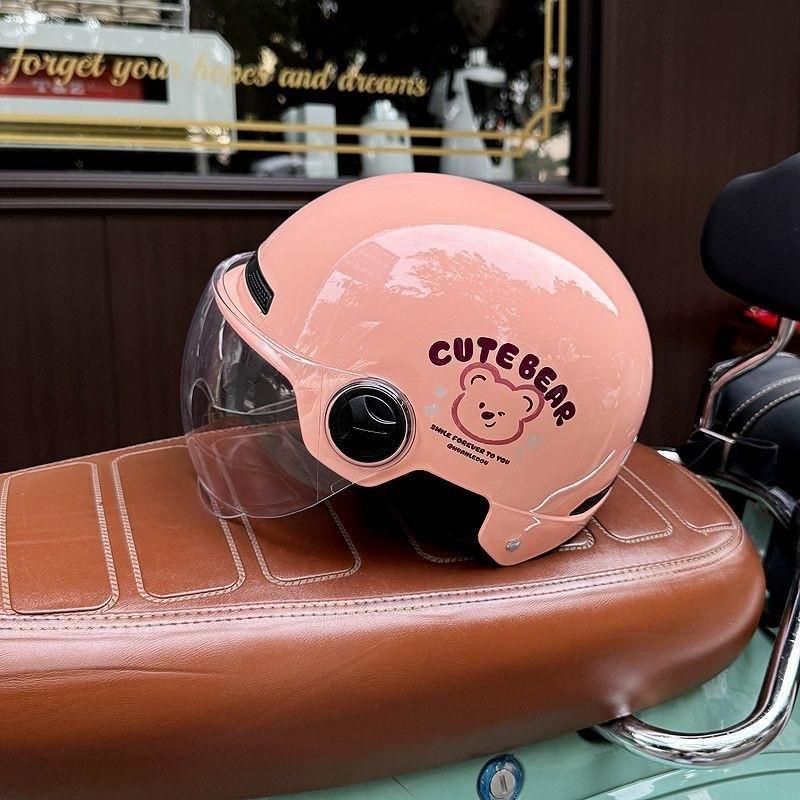 Cute certified electric bike helmet, autumn and winter motorcycle helmet for men and women, half helmet, cold-resistant, suitable for all seasons, and provides warmth in winter