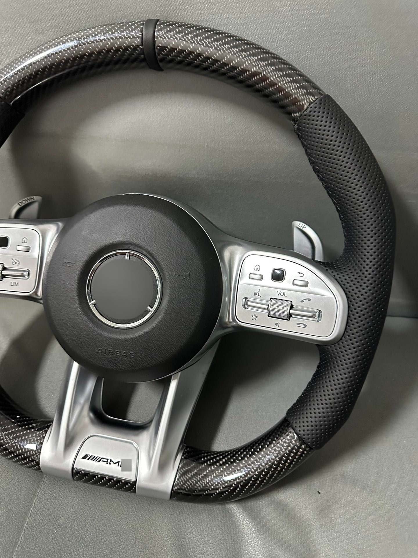 Suitable for Mercedes-Benz steering wheels of A-Class, C-Class, E-Class, ML old models, upgraded to new models, modified AMG carbon fiber steering wheel