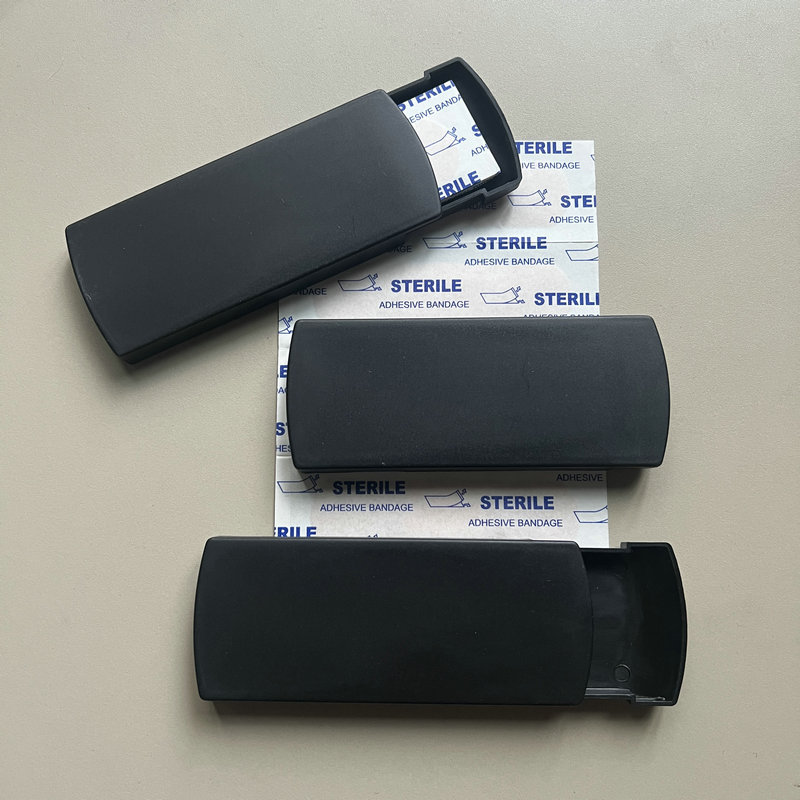 实色黑色抽取式创可贴盒 塑料创口贴盒 医用止血贴盒 口袋绷带盒