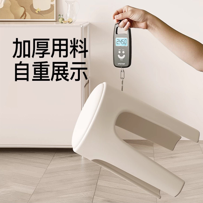 Los taburetes de plástico se pueden apilar para el hogar, taburetes redondos de crema de lujo ligero, mesa y silla de comedor de sala de estar, sillas de repuesto resistentes y duraderas