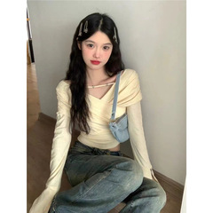 一字肩辣妹上衣女秋季新款设计感小众纯欲风v领修身褶皱打底衫女