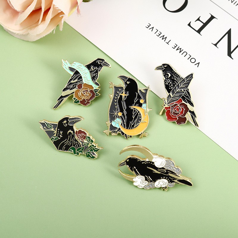 Fashion Geometric Bird Alloy Stoving Varnish Brooches display picture 2