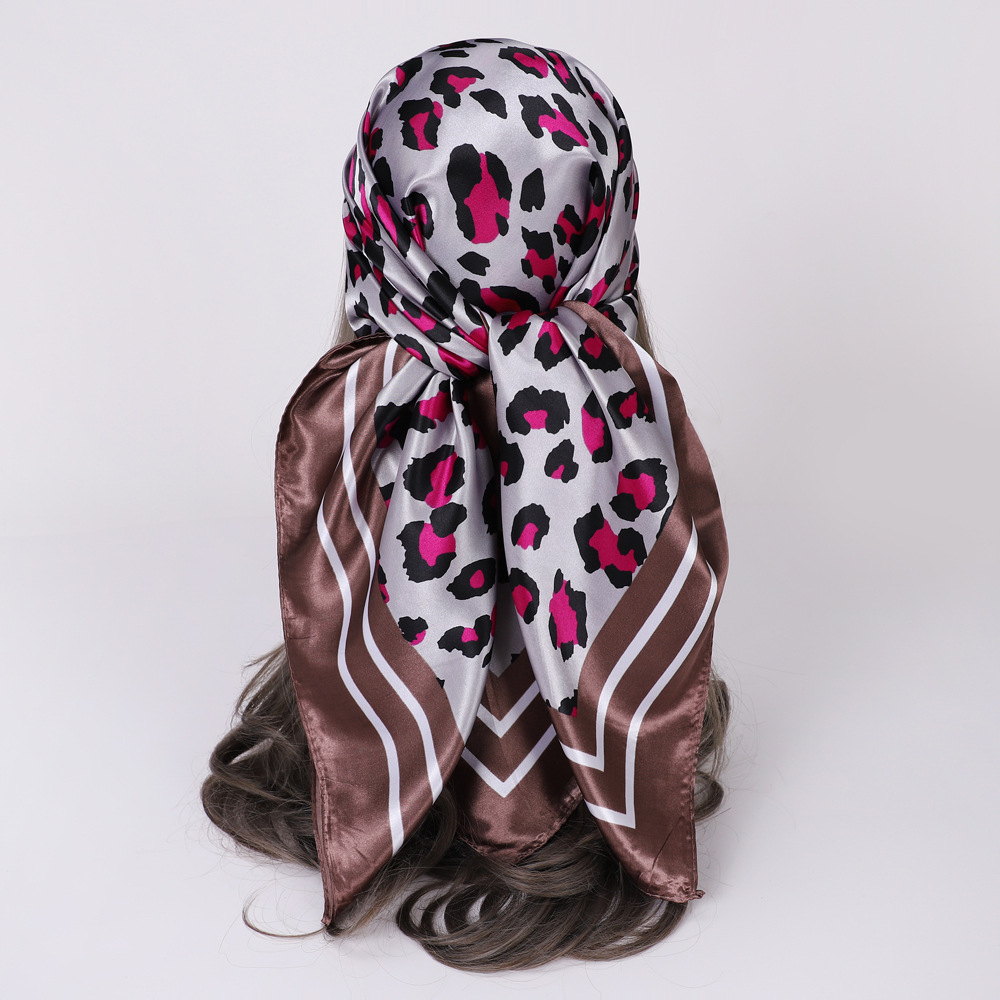 Soiea - Leopard Print Satin Neck Scarf