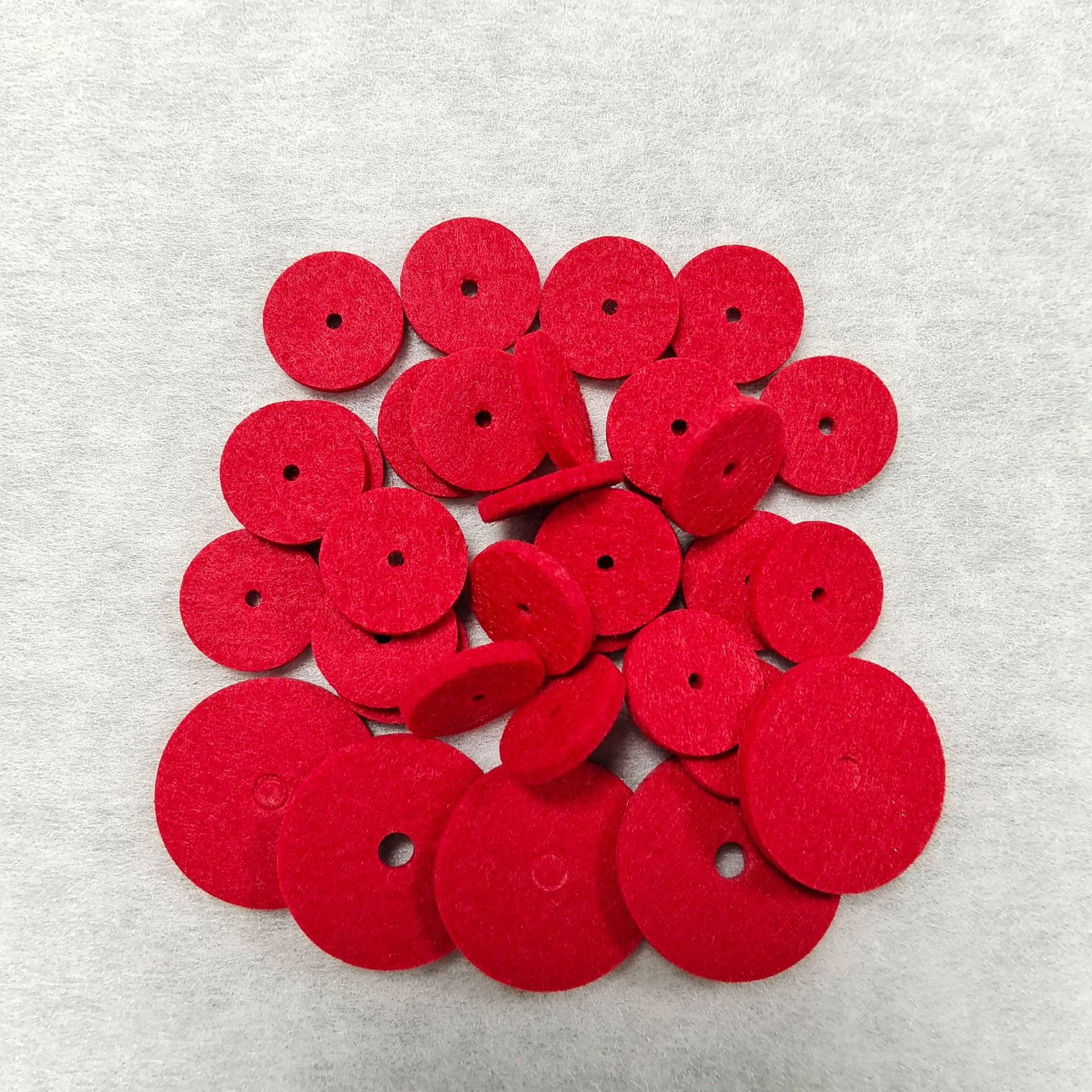 红色毛毡垫 红色无纺布垫 装饰红色配件