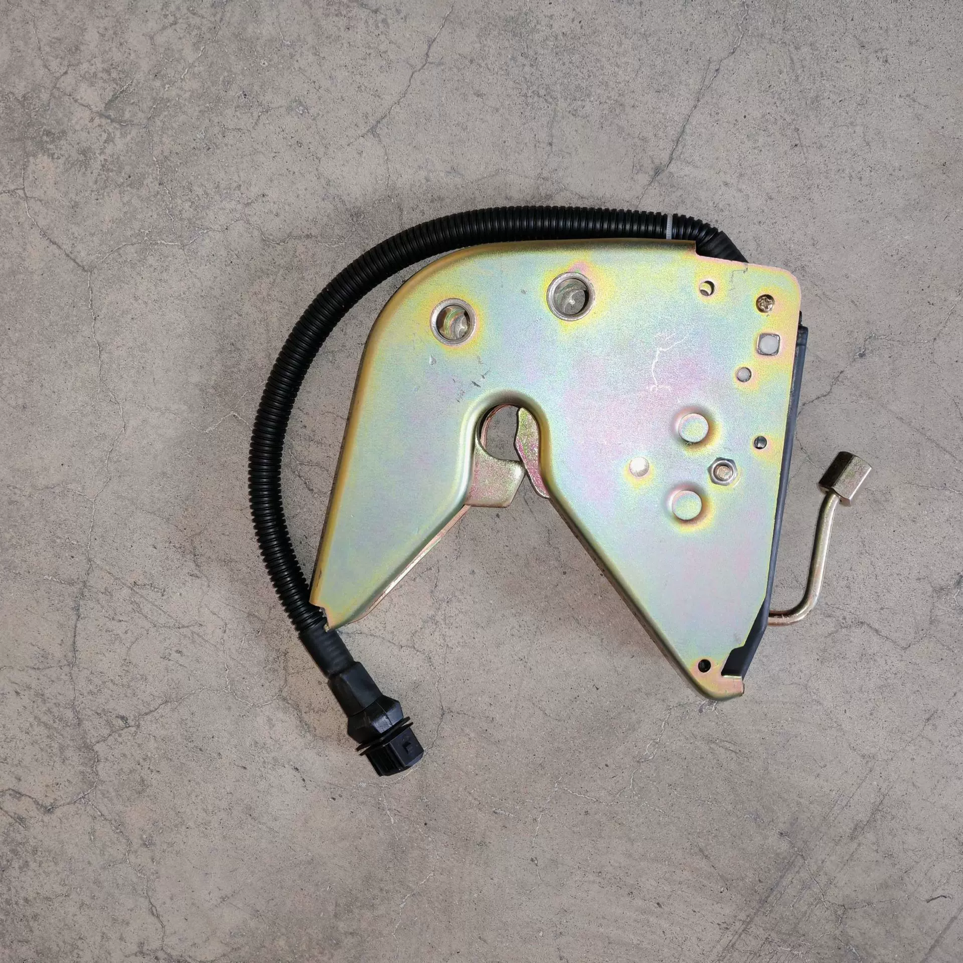 适用于 重卡BENZ 奔驰9603101683 驾驶室液压锁总成驾驶室锁紧机