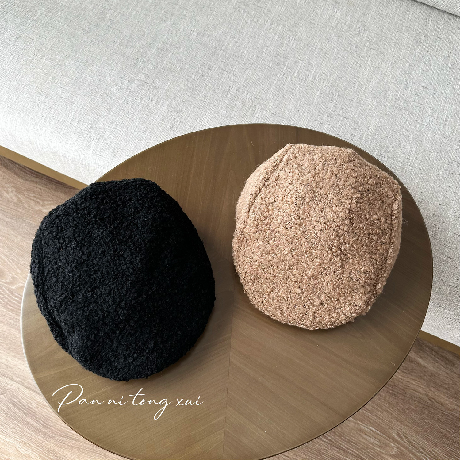 Unisex Forward hat woman solid color autumn and winter hats show young winter warm artsy retro berets_voghion.com