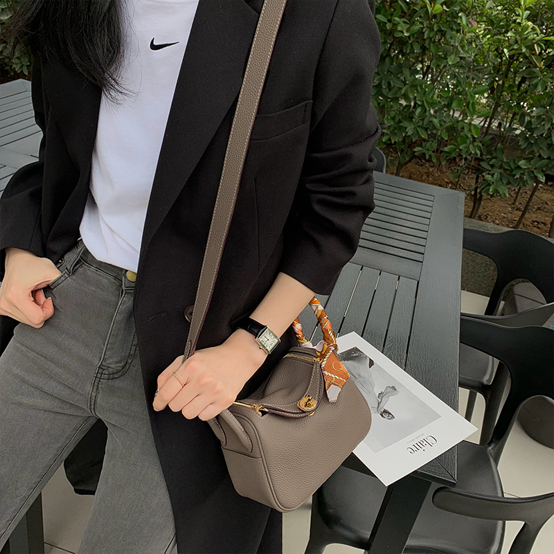 Women's Pillow Bag Top Grain Cowhide Leather Handbag Shoulder Bag Crossbody Genuine Leather Doctor Bag Large Capacity Commuter Bowling Bag - Thumbnail 2