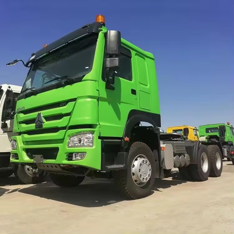 Howo Tractor Truck, Semi-Trailer Tractor Truck for Logistics Transportation, Heavy-Duty Trailer, Semi-Trailer Head, Howo Tractor Head