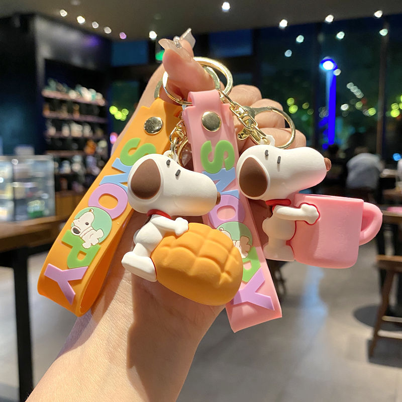 2026 Cartoon Snoopy Keychain Pendant Street Vendor Couple Cute Puppy Doll Bag Pendant Gift Wholesale 2026 Cartoon Snoopy Keychain Pendant Street Vendor Couple Cute Puppy Doll Bag Pendant Gift Wholesale