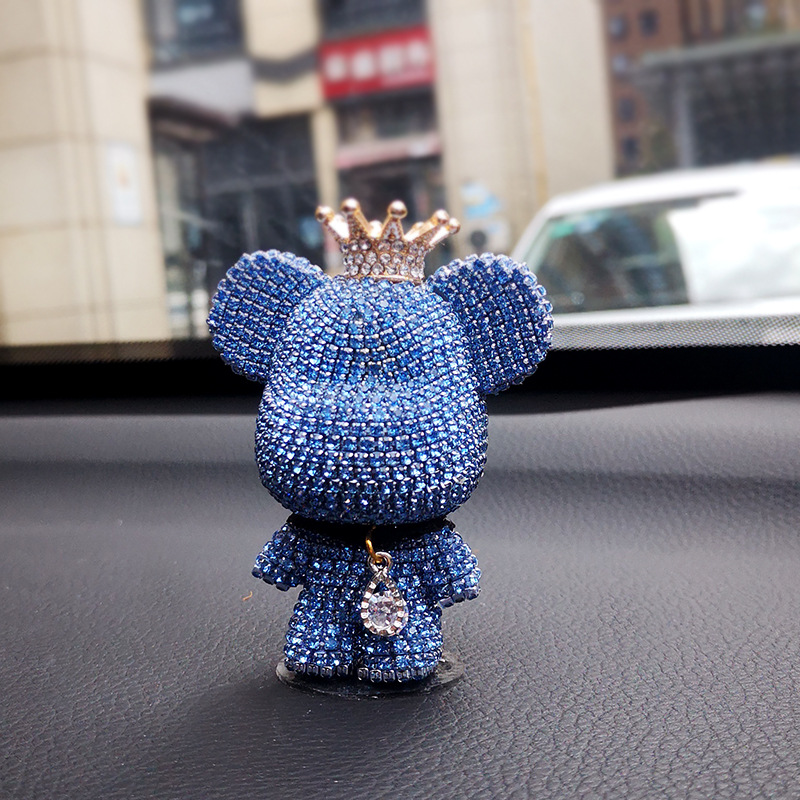 Decoración interior del coche oso violento creativo lindo decoración de gama alta perfume del coche consola central suministros de diosa