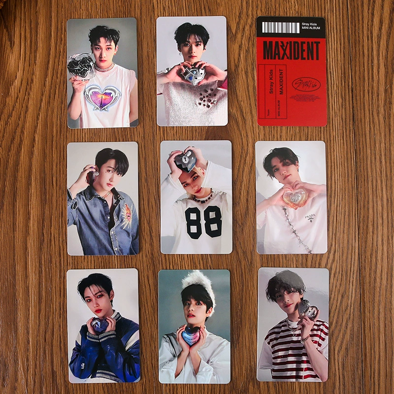 Фото Cards (Stray Kids) Maxident PC Version A — коллекционная карточка 5,4×8,6 см