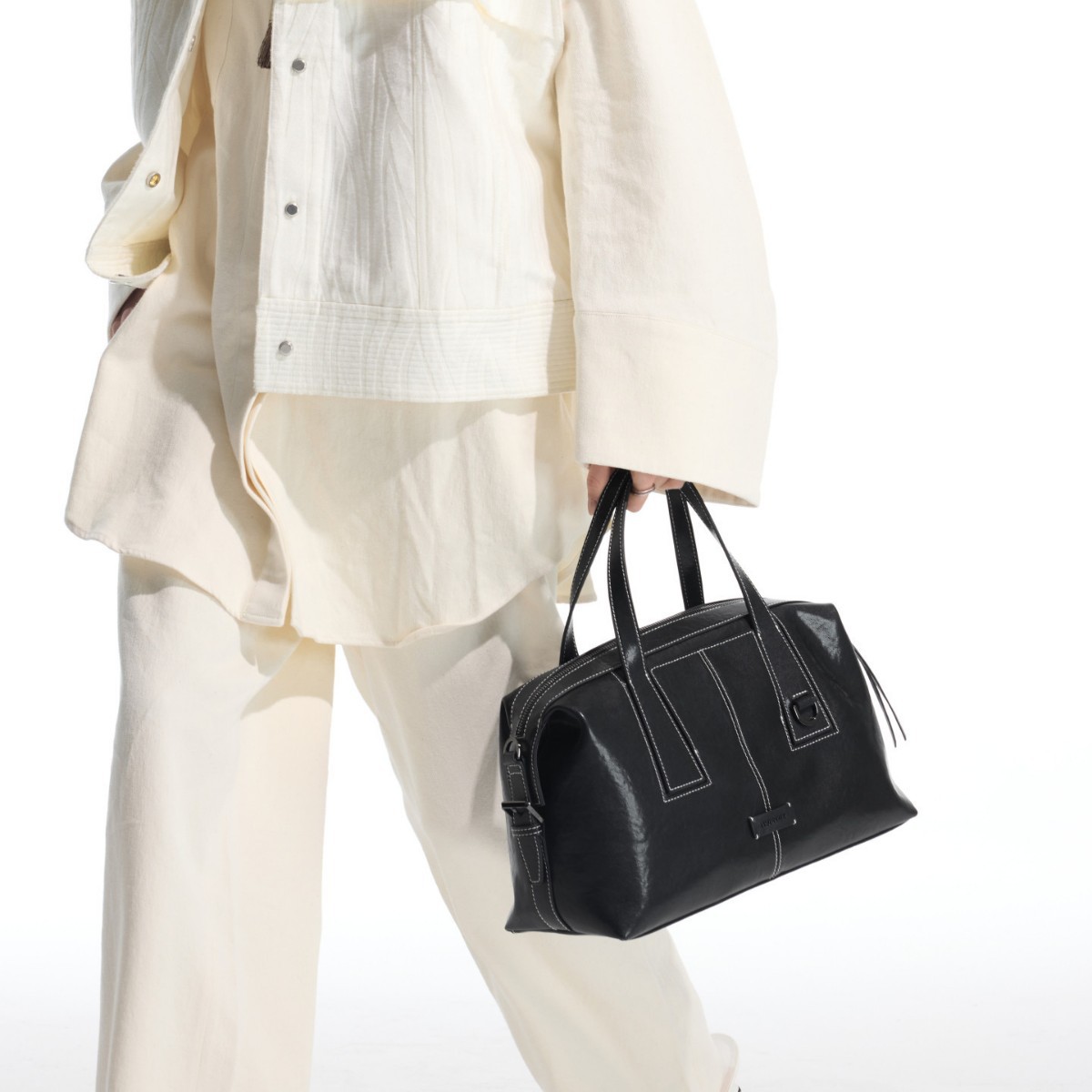 INJOYLIFE Square-Edge Boston Bag - Versatile Large Capacity Cowhide Shoulder, Crossbody, and Handbag for Travel and Commuting - Thumbnail 2