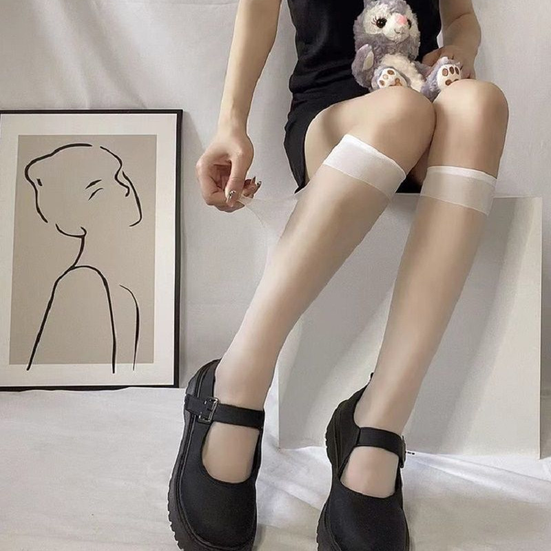 Factory wholesale Japanese spring and summer thin invisible cored silk mid-calf white black skin color gray calf socks stockings