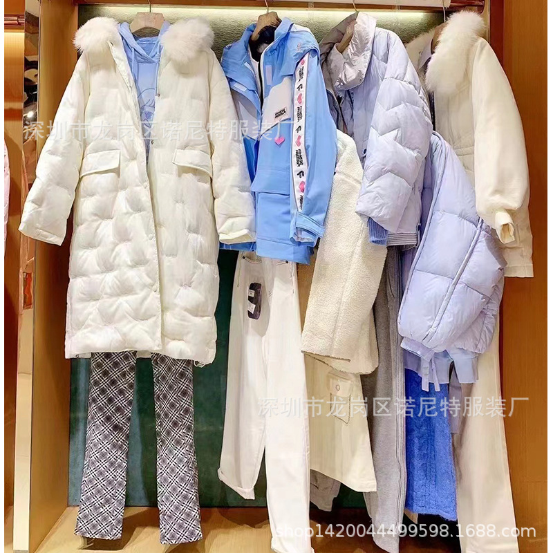 乐町系列撤柜2023冬新品高端时尚 羽绒服大衣外套连衣裙上衣卫衣