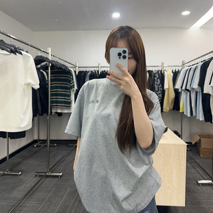 �컨��Ʒ�|�ļ��r�к��s�����̽�С�˶��䌒�ɰ���Ů���e����tee