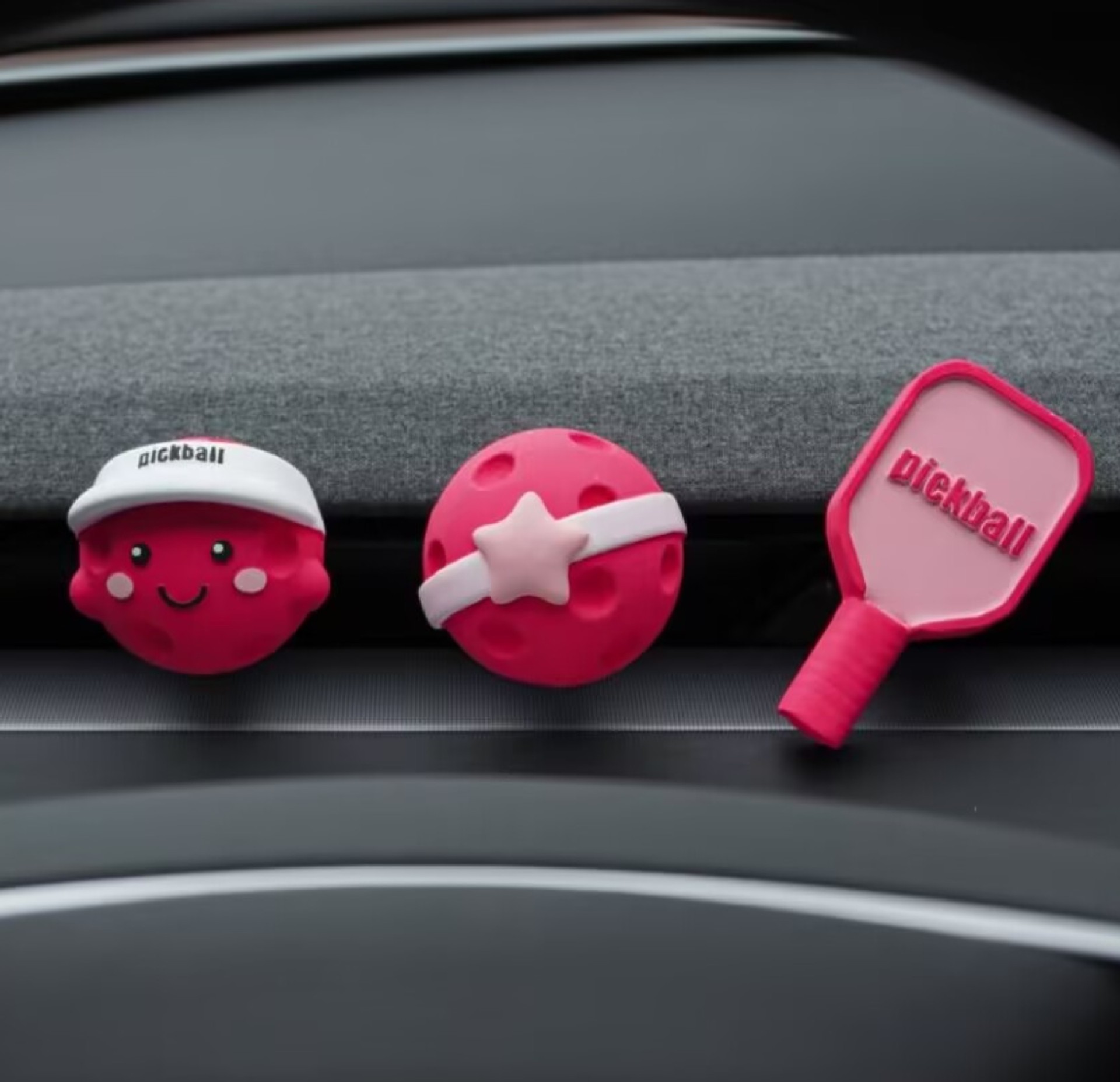 New creative car air freshener pickleball pendant car air vent decoration for girls, new car accessory