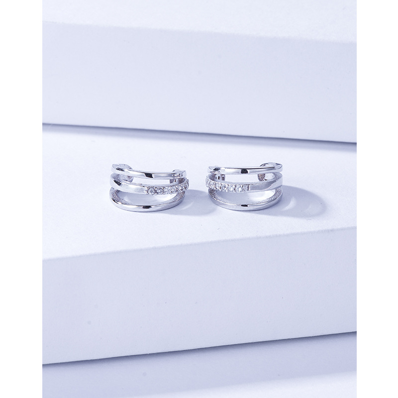 S925 clip de oreja sin oreja de plata esterlina nuevo estilo de moda de las mujeres pendientes de alto grado temperamento clip de hueso del oído espárragos integrados