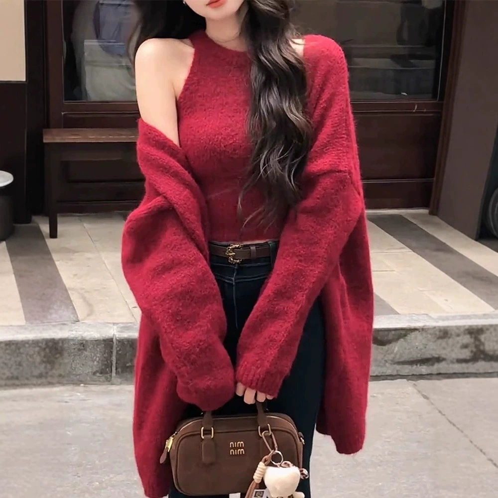 Полный комплект осенне-зимних нарядов, элитный красный вязаный кардиган в корейском стиле в стиле ленивости + модный костюм-двойка на подтяжках.