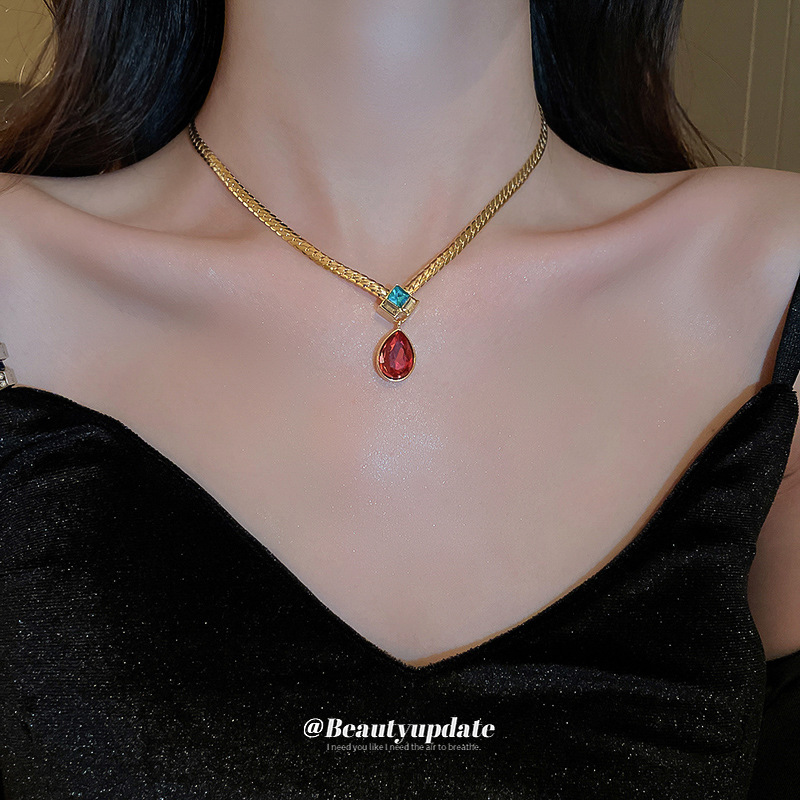 Designer style geometric water droplet necklace earring set, palace style retro snake bone chain, medieval high-end jewelry_voghion.com