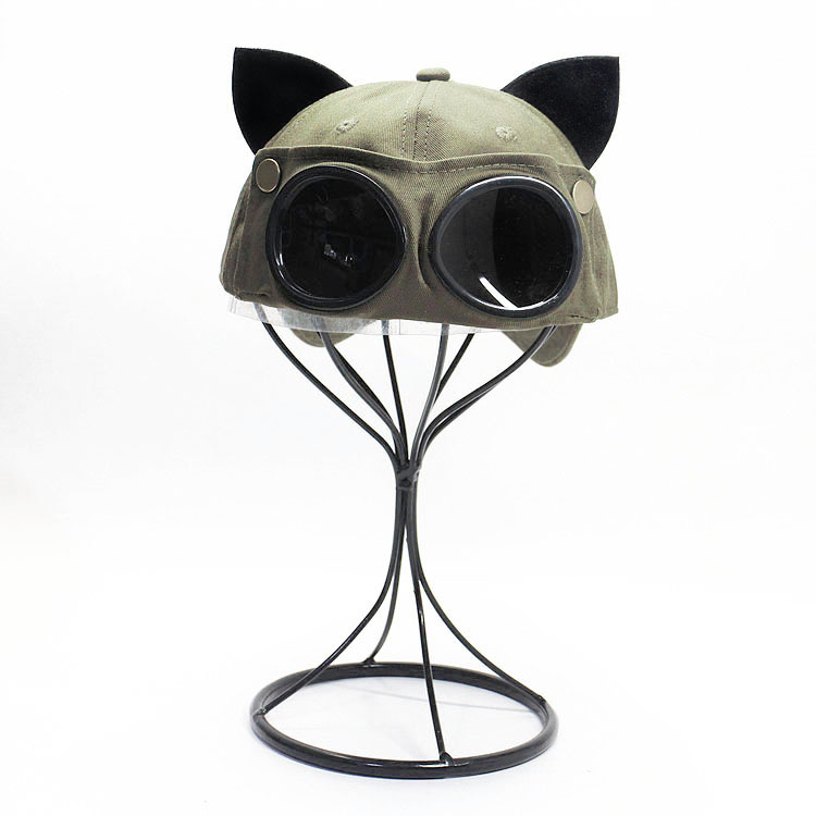 Simpatico con orecchie di gatto (pane al vapore a forma di orecchie di gatto), occhiali da aviatore, occhiali da sole primaverili ed estivi da baseball, lingua d'anatra_voghion.com