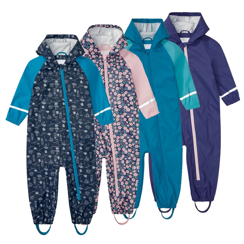 Children's waterproof raincoat for boys for early age for students