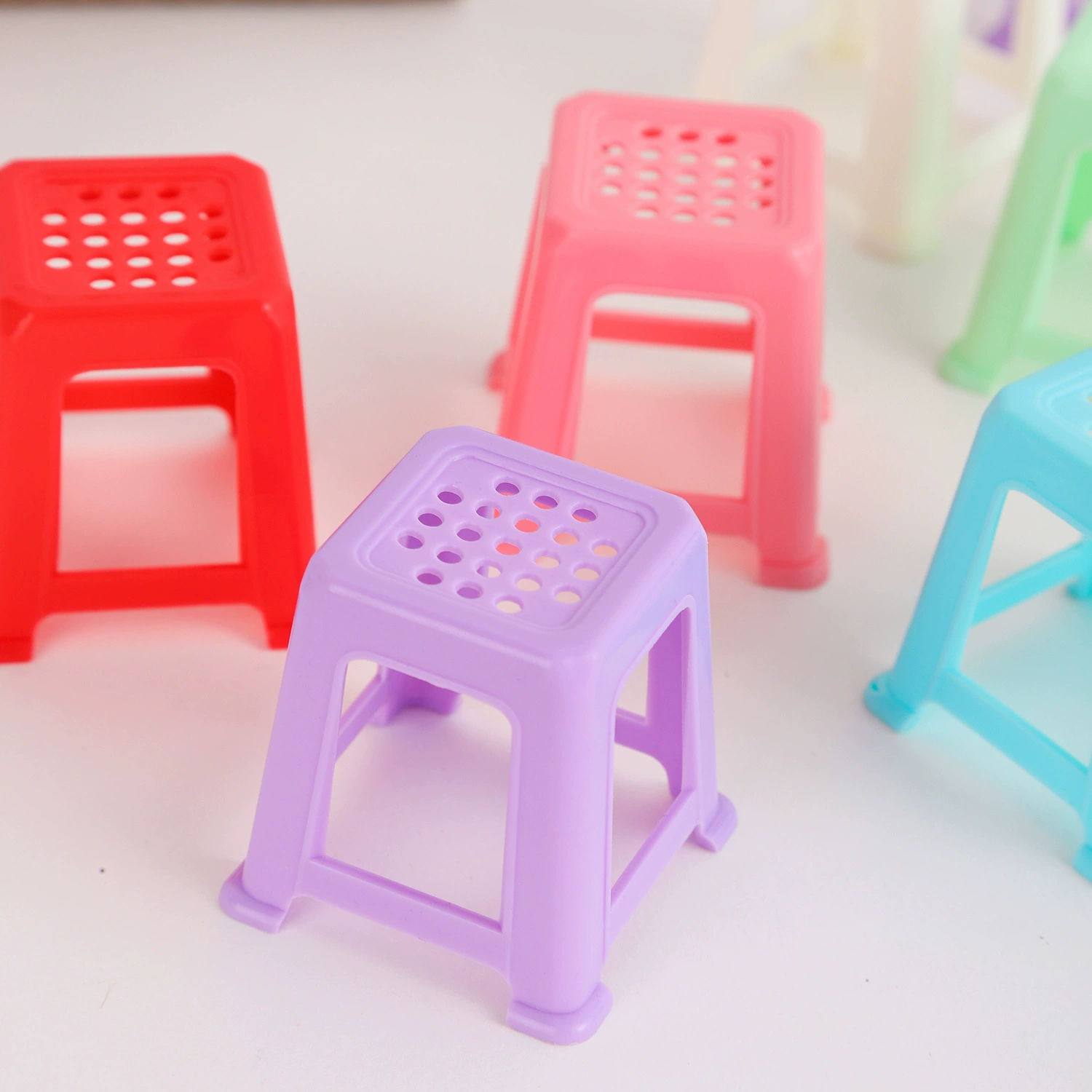 Small realistic plastic minifigures, family toy