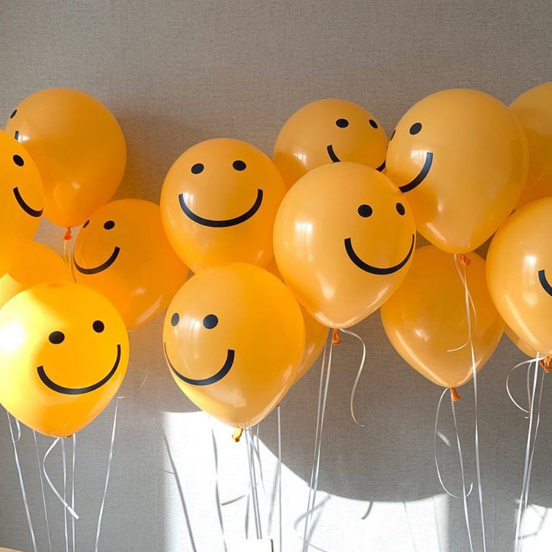 Ins South Korea smiley face balloon 10 inch dark yellow birthday wedding decoration net red photo latex balloon wholesale