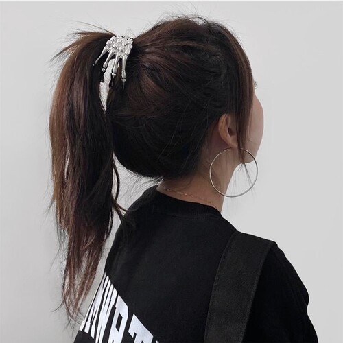 Niche design dark skeleton ghost claw bracelet, unisex trendy Ins niche design personalized hip-hop cuff headband trendy