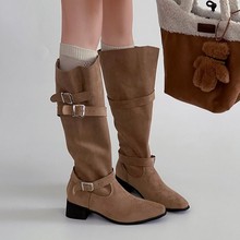 2025冬季宽松新款时尚百搭复古绒面高跟长筒靴子女皮带扣瘦瘦靴子